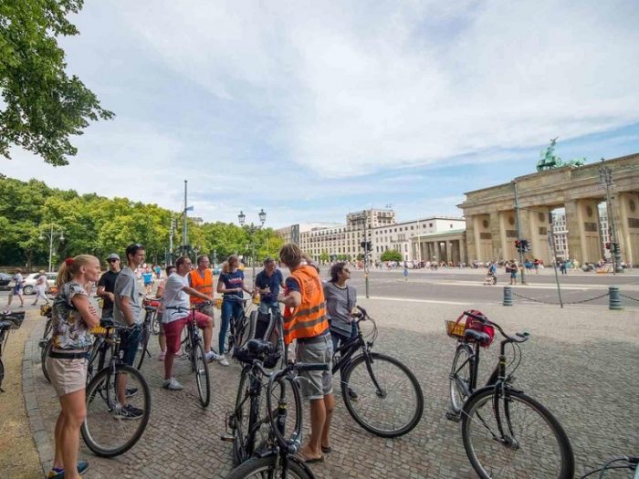 Berlin on bike sightseeing tour highlights 4681 1